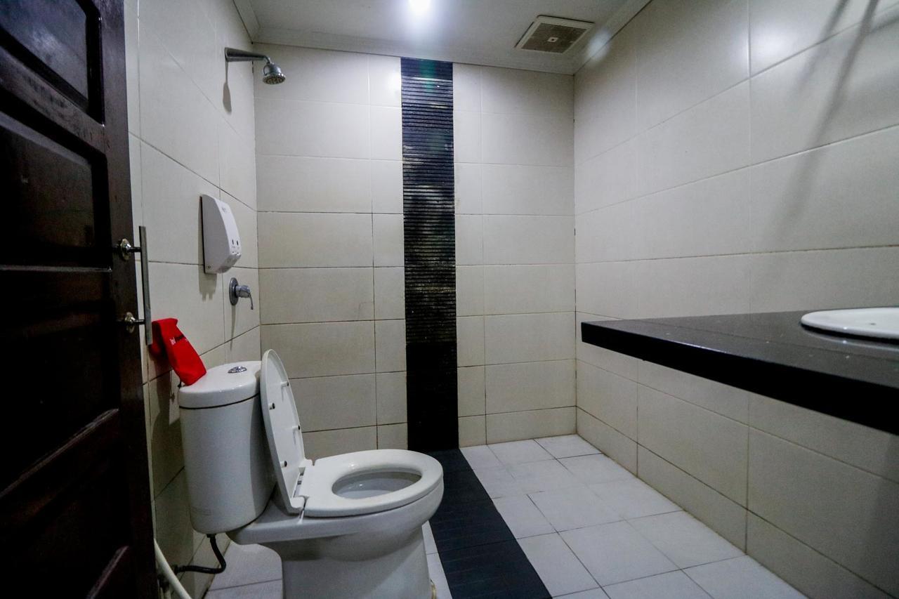 Hotel Reddoorz Plus @ Banjarmasin Tengah Zewnętrze zdjęcie