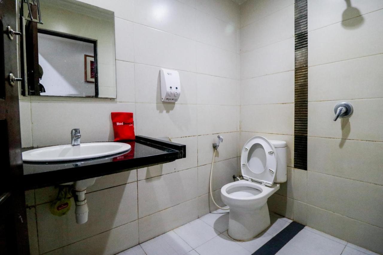 Hotel Reddoorz Plus @ Banjarmasin Tengah Zewnętrze zdjęcie